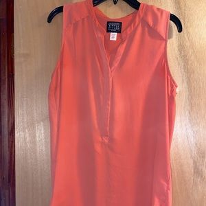 V-neck, button detail, high-low business casual